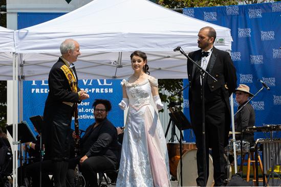 Lamplighters Music Theatre in San Francisco organized a free outdoor music festival to introduce residents to eight local arts organizations