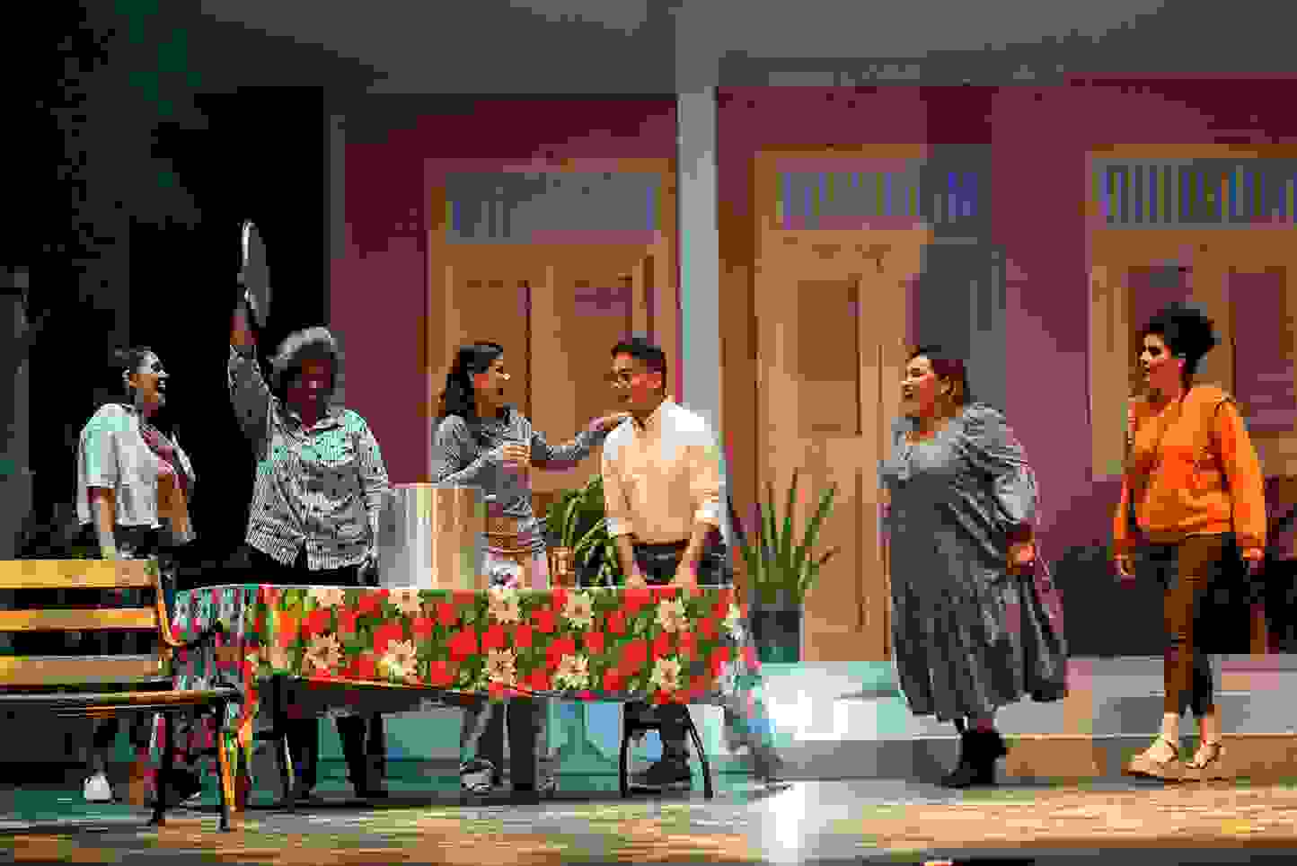 ¿Y los pasteles? presented by Teatro de la Ópera and Pro Arte Musical, with Carla Vargas, Anamer Castrello, Zulimar López, José Camuy, Nasha Padilla, and Camille Robles