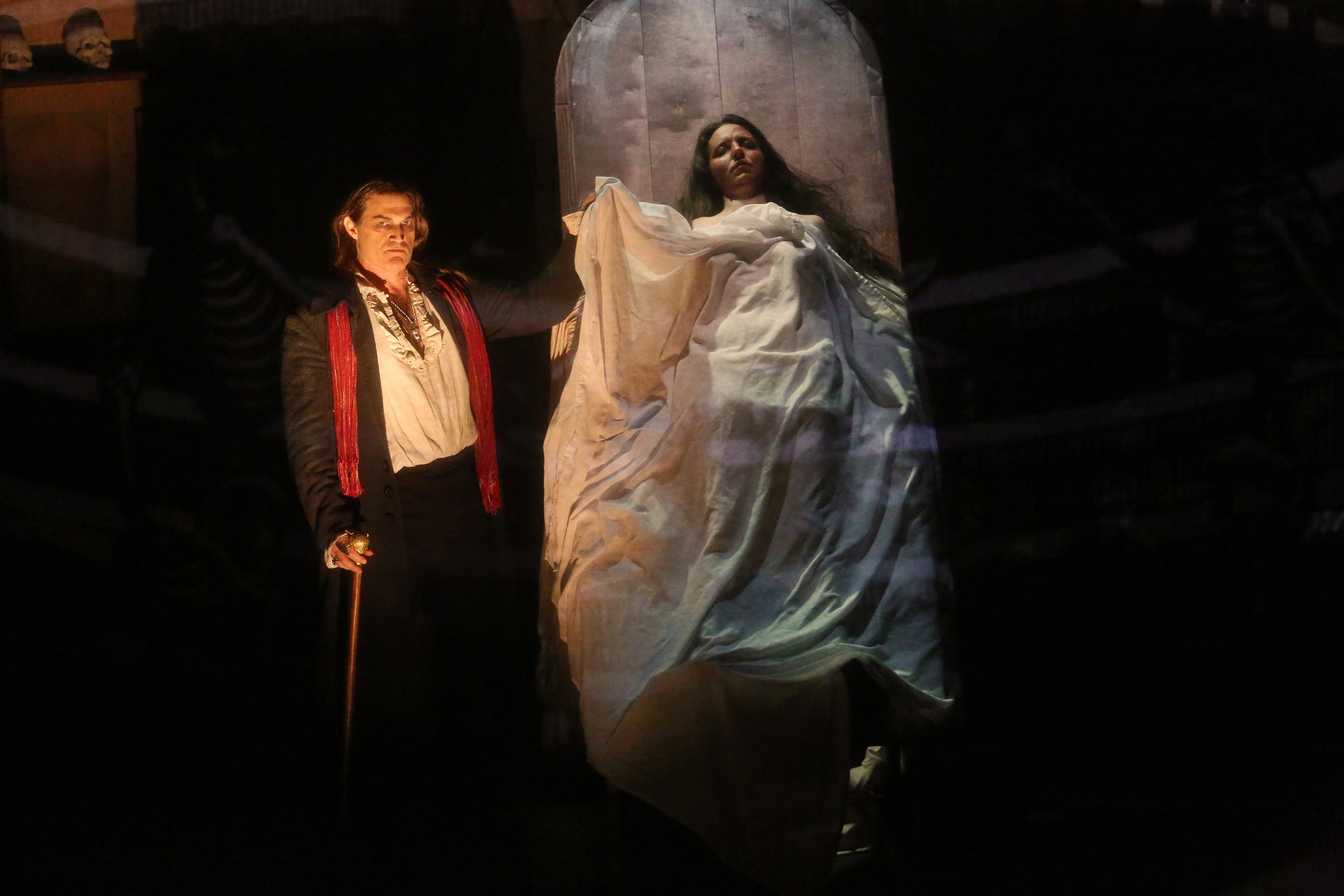 Beth Morrison Projects’ Anatomy Theater, by David Lang and Mark Dion, at its 2016 world premiere in Los Angeles. Pictured: Marc Kudisch and Peabody Southwell