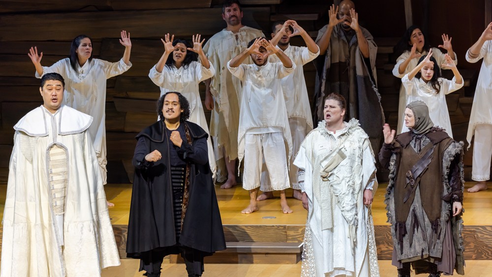 Fidelio, performed by the LA Philharmonic, Deaf West Theatre, the Los Angeles Master Chorale, and El Coro de Manos Blancas (photo: Dustin Downing)