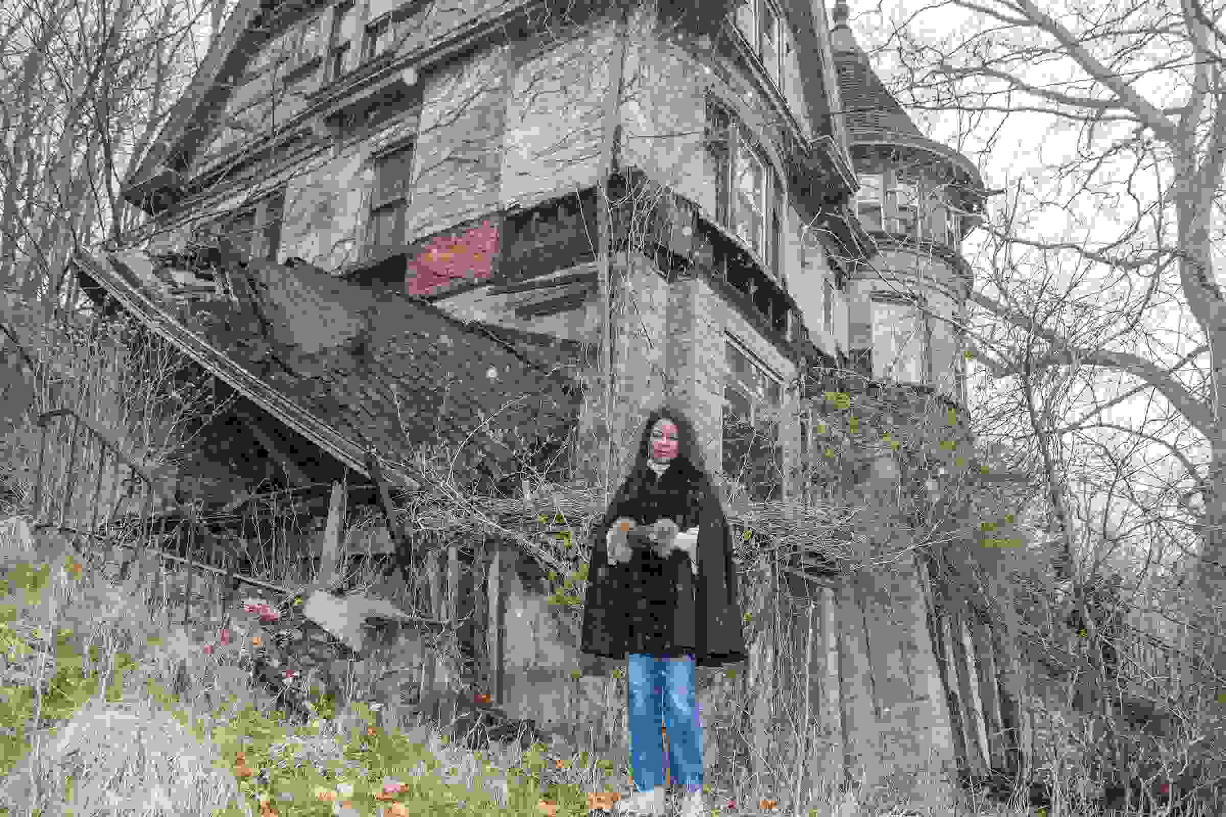 Denyce Graves visits the Cardwell Dawson house.