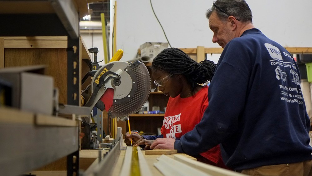 Opera Philadelphia’s Backstage Pass program teaches vocational skills to teens. (photo: Shannon Eblen)